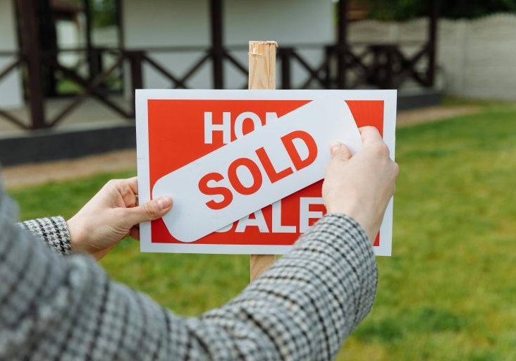 home-sold-sign-01